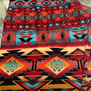 Lularoe Aztec print leggings TC
